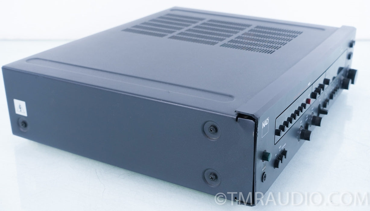 NAD 1600 Preamp / Tuner