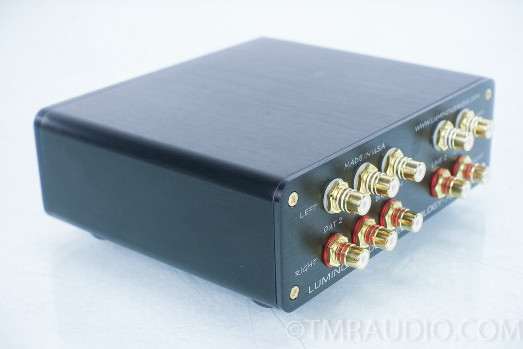 Luminous Audio Axiom 2 Stereo Preamplifier in Box