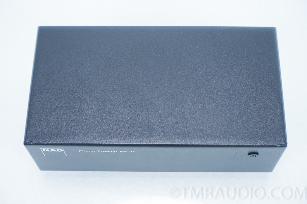 NAD Phono Preamp PP 2i in Factory Box