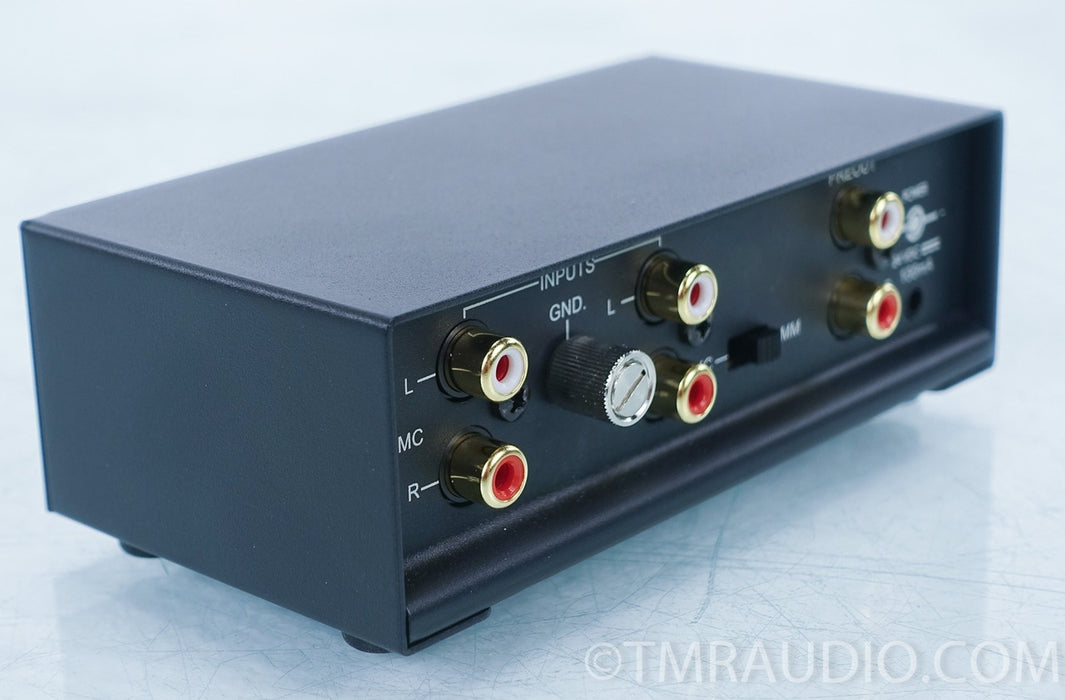 NAD PP 2i Phono Preamplifier in Factory Box