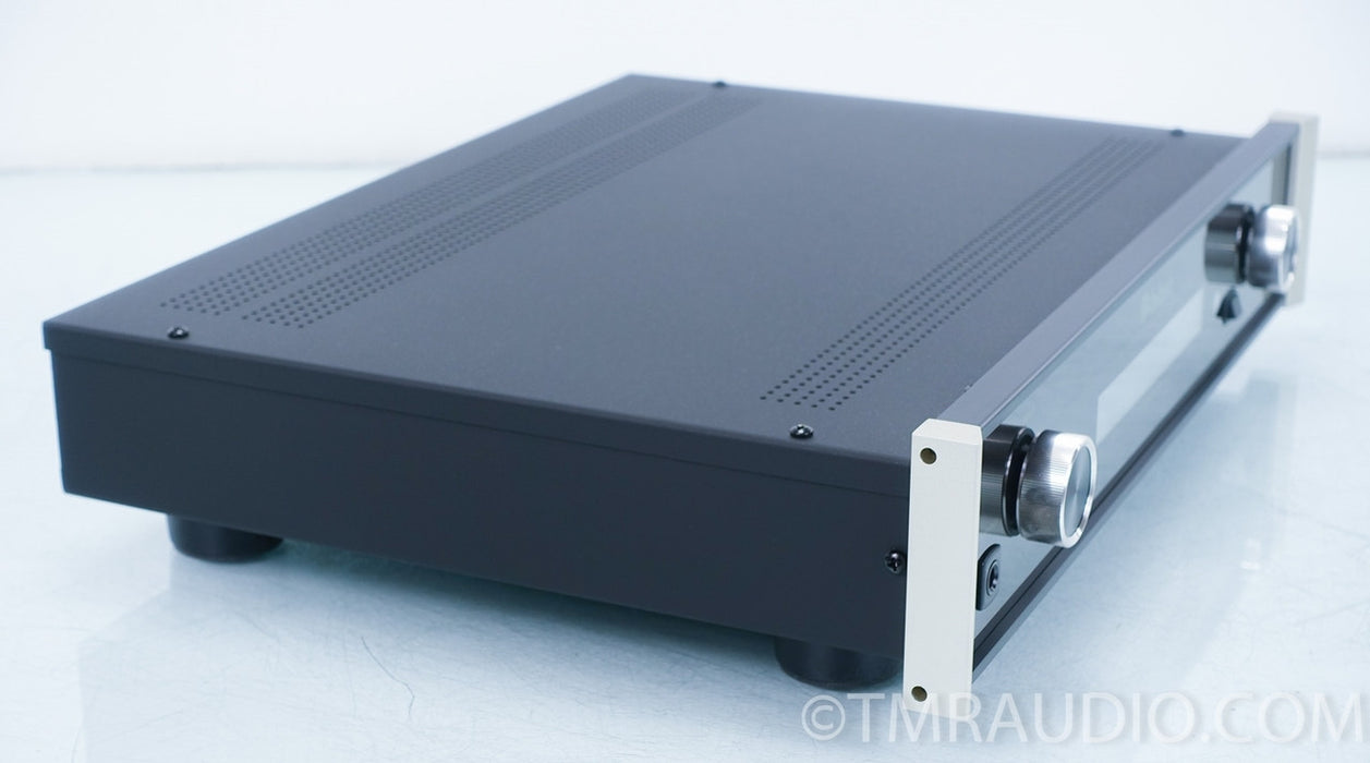 McIntosh D150 Digital Preamplifier D/A Converter