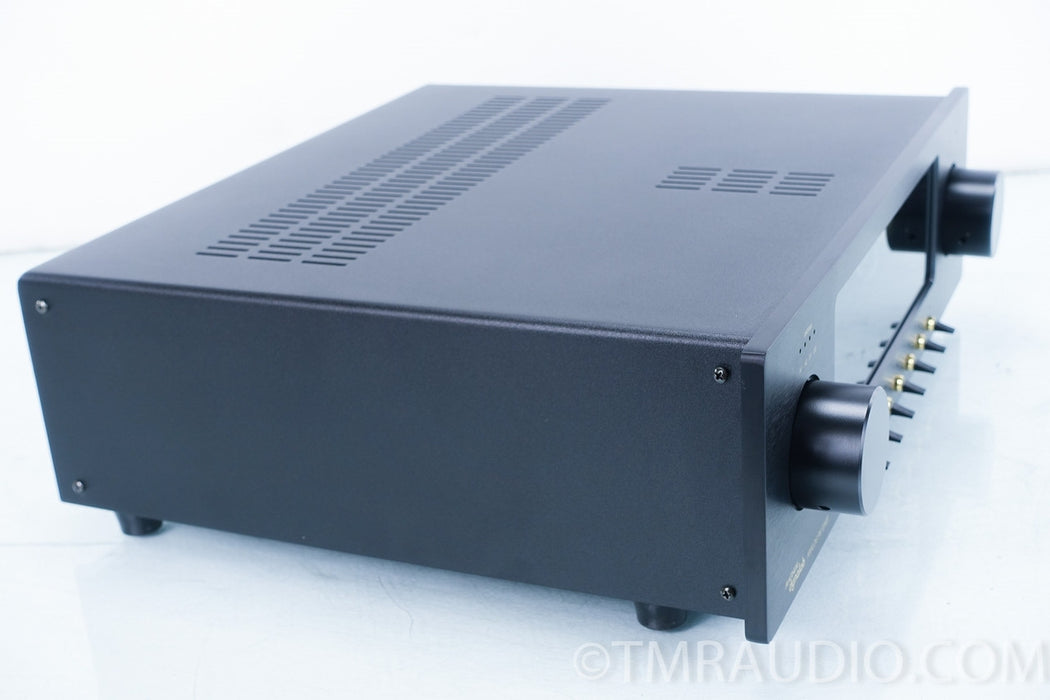 Magnum Dynalab MD108 FM Tuner in Factory Hard Case
