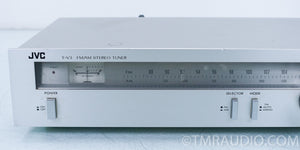 JVC T-V3 AM / FM Tuner