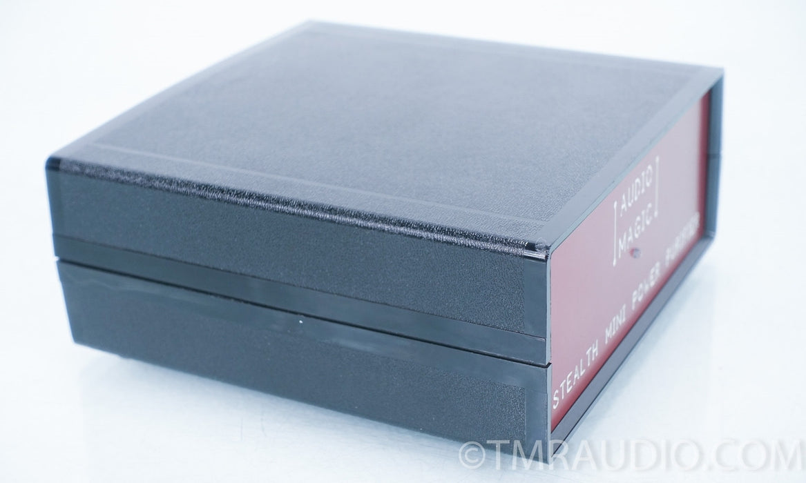Audio Magic Stealth Mini Power Purifier / Conditioner (Digital)