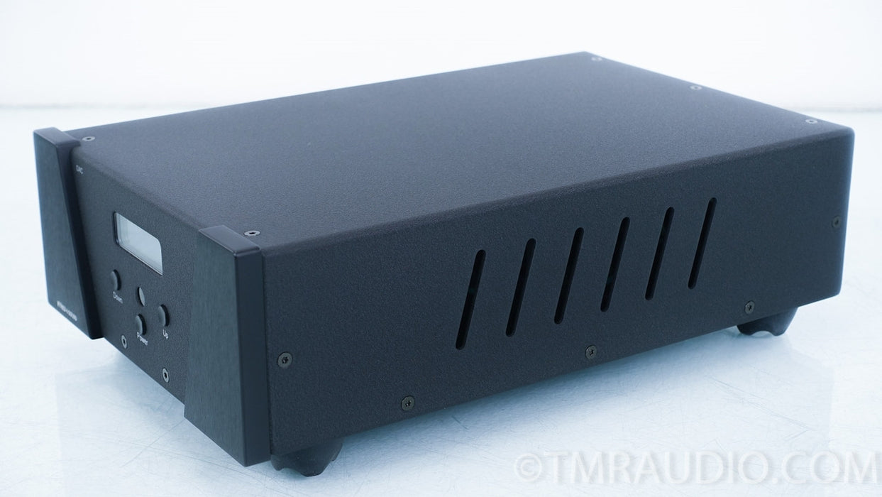Wyred 4 Sound DAC-2 DSD SE in Factory Box 1