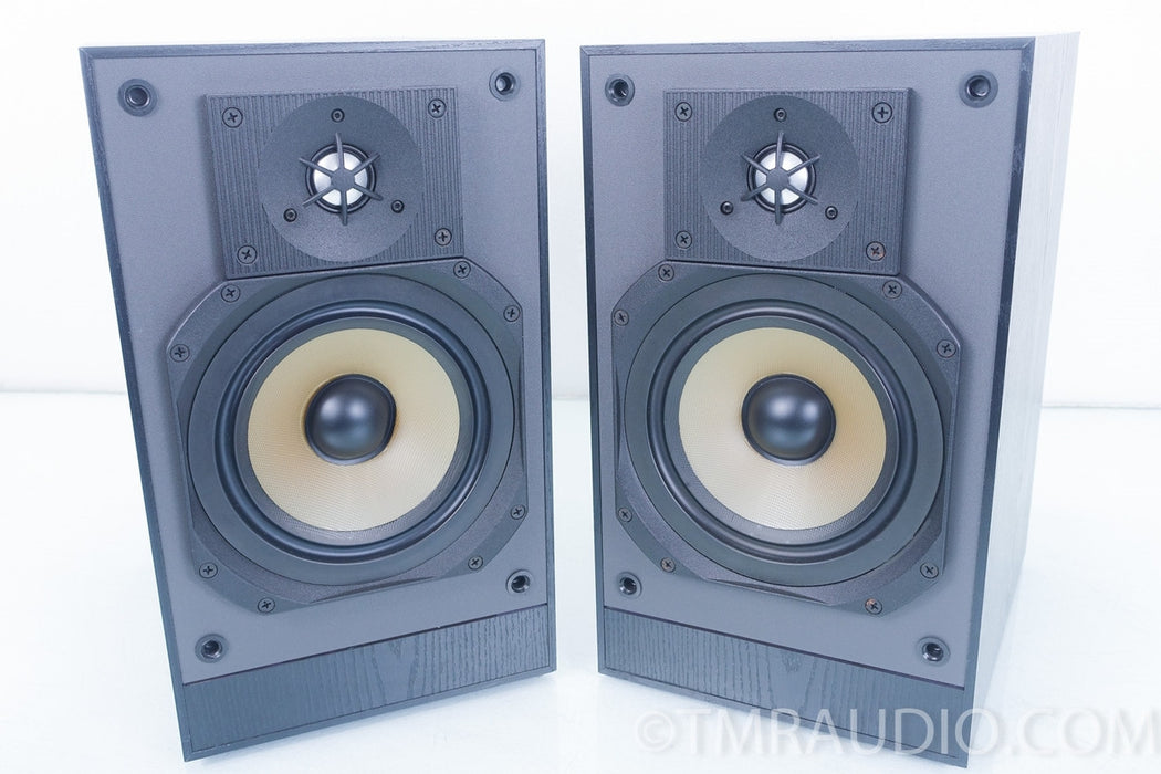 Paradigm Studio 20 Bookshelf Speakers