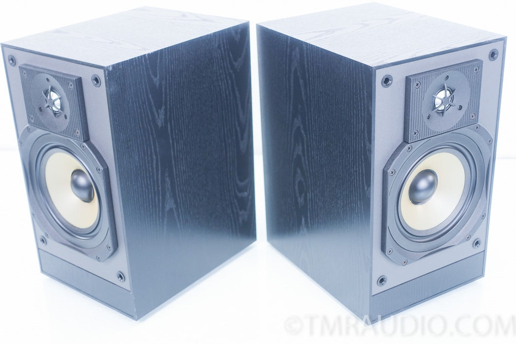 Paradigm Studio 20 Bookshelf Speakers