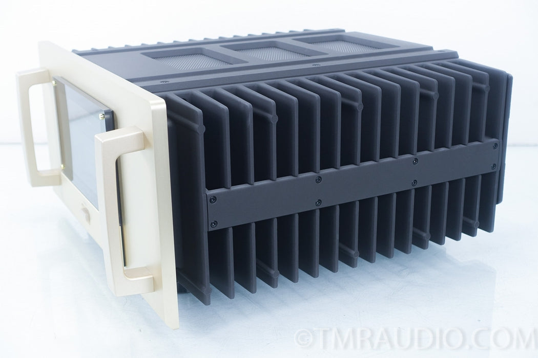 Accuphase M-2000 Mono Power Amplifiers