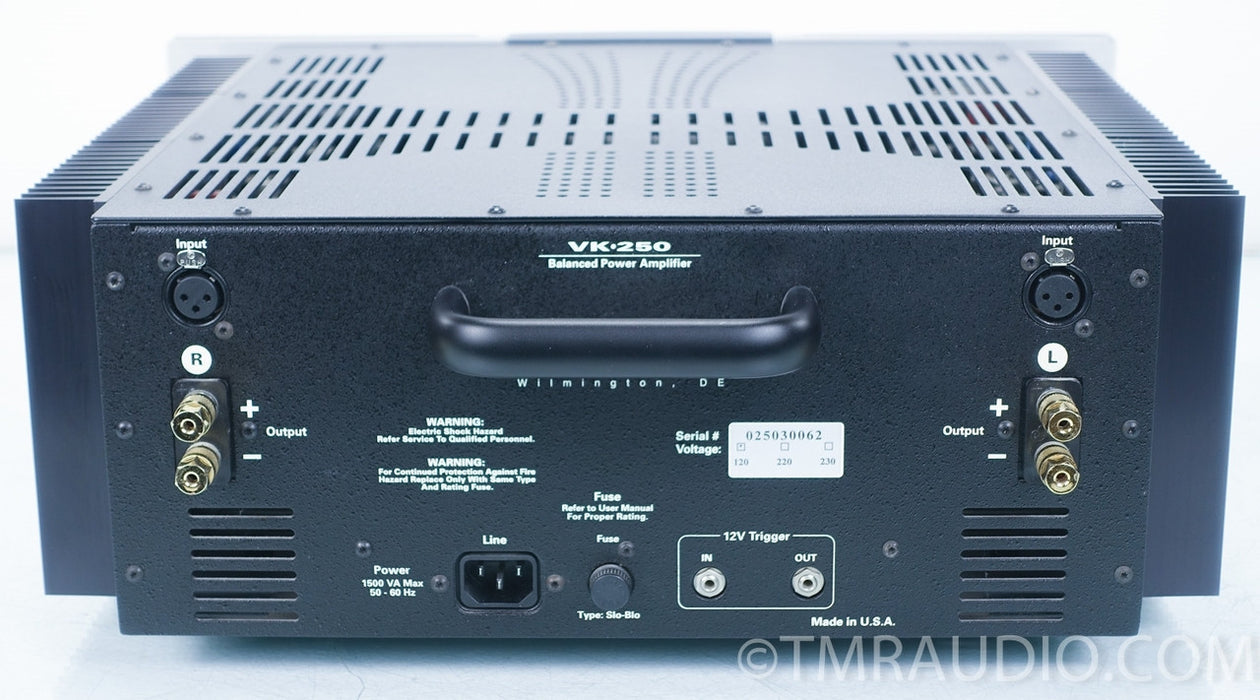 Balanced Audio Technology BAT VK-250 Power Amplifier