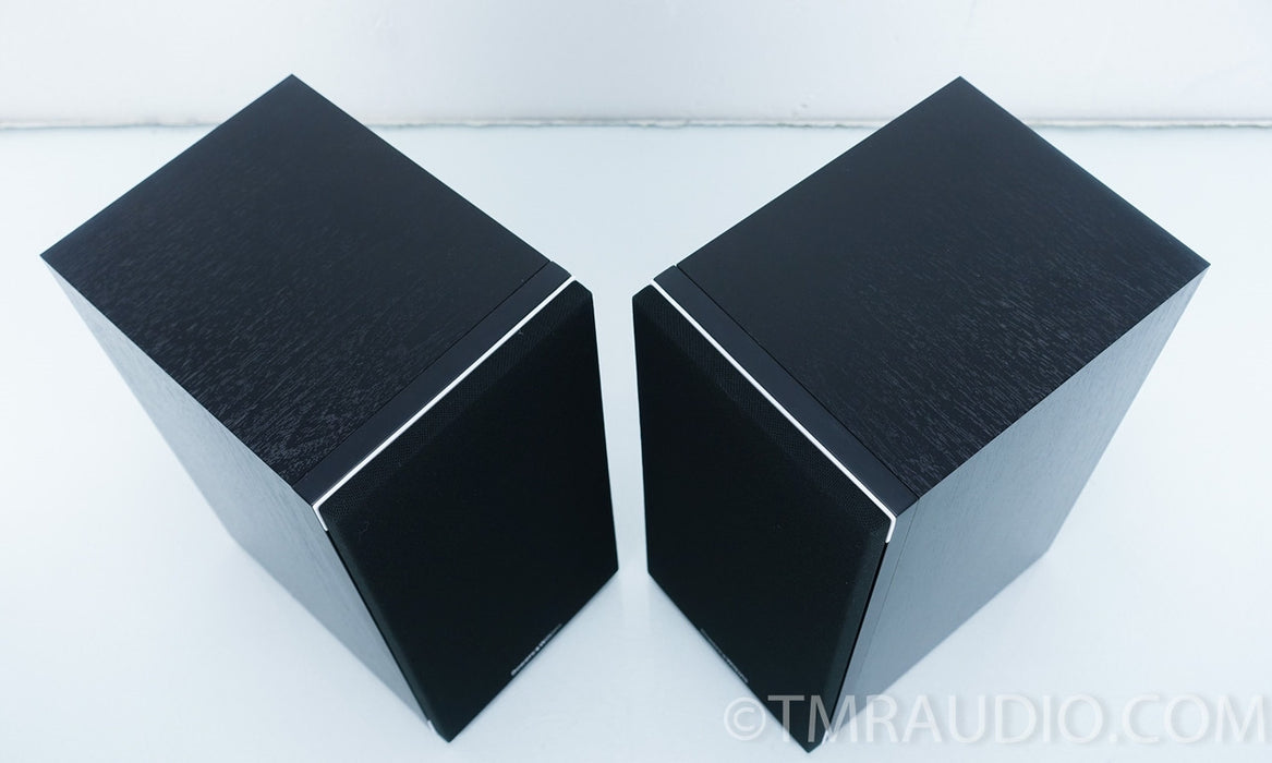 B&W 686 S2 Bookshelf Speakers