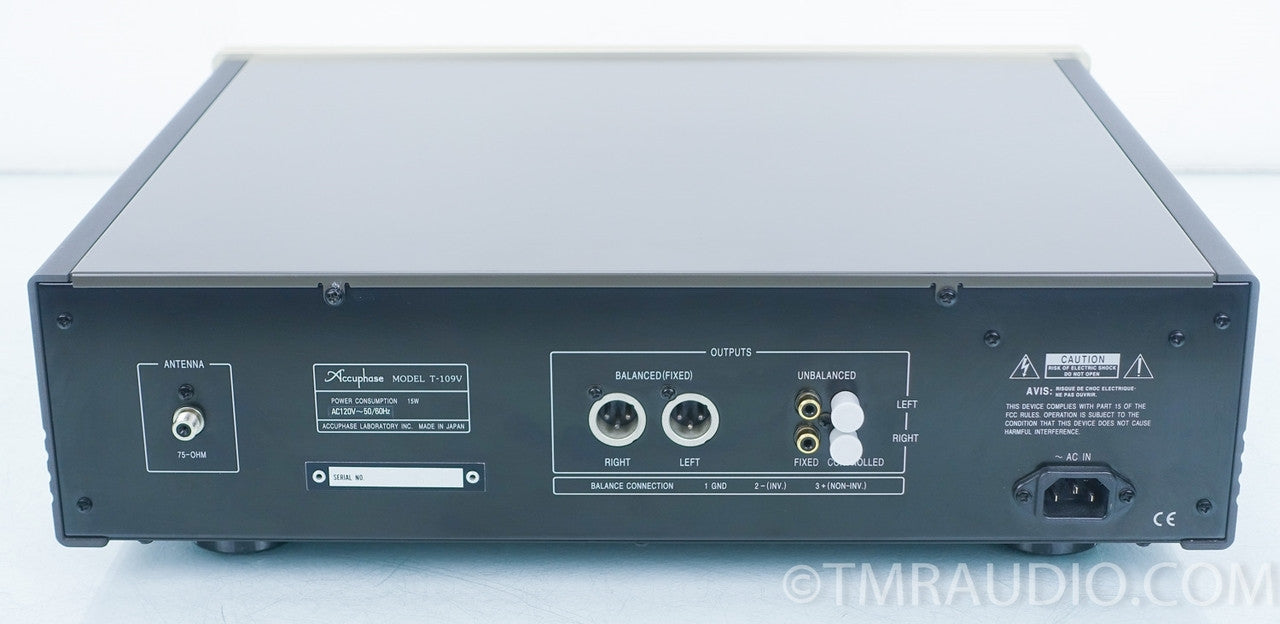Accuphase Model T-109V FM Stereo Tuner