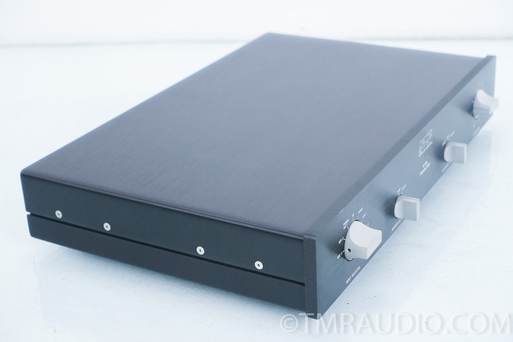 Mark Levinson No. 28 Preamplifier w/ Phono