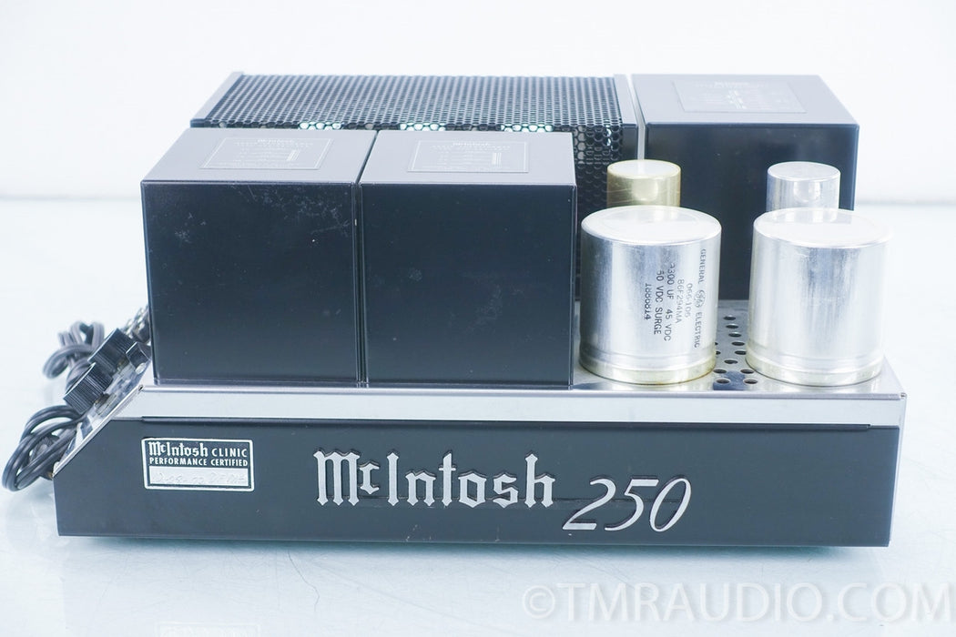 McIntosh MC250 Stereo Power Amplifier 1