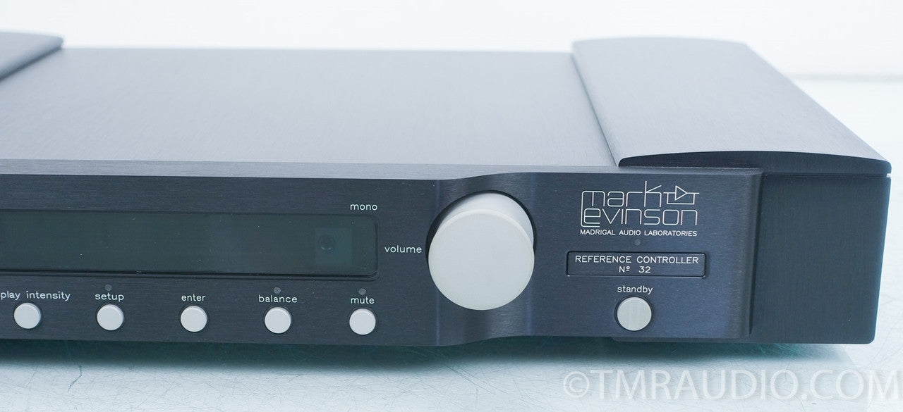 Mark Levinson No. 32 Stereo Preamplifier