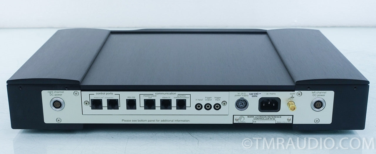 Mark Levinson No. 32 Stereo Preamplifier