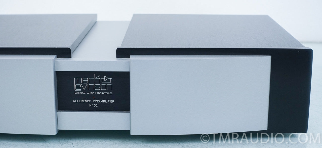 Mark Levinson No. 32 Stereo Preamplifier