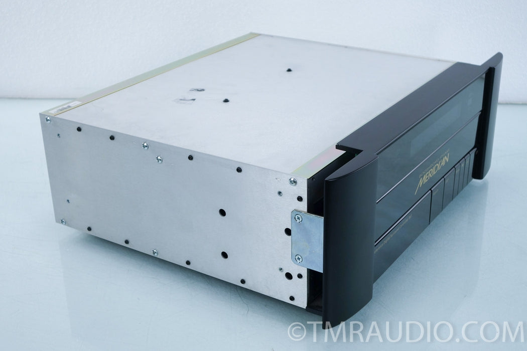 Meridian 861 Preamplifier / Processor