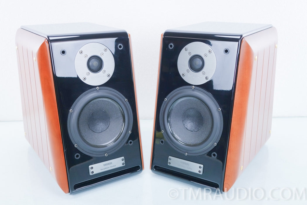 Usher BE-718 Bookshelf Speakers