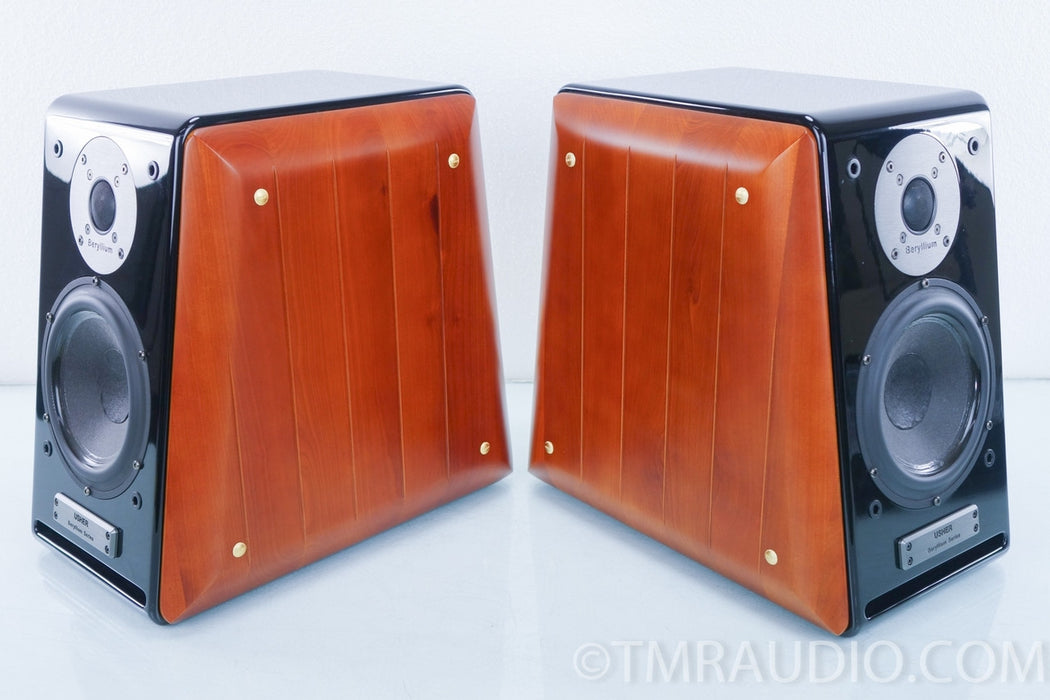 Usher BE-718 Bookshelf Speakers