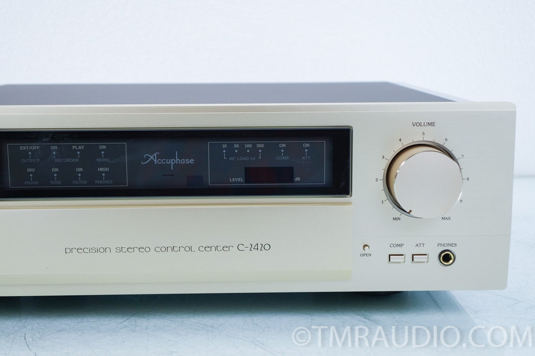 Accuphase C-2420 Stereo Preamplifier