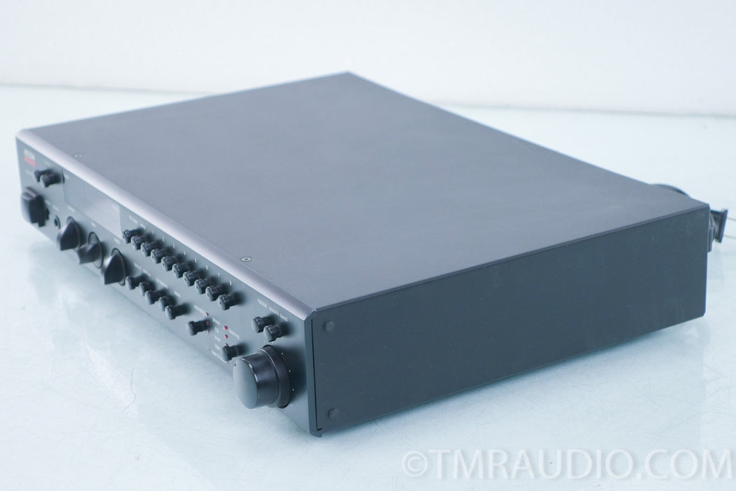 Adcom GTP-500 Preamplifier / Tuner