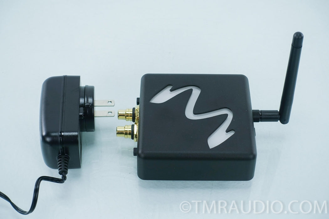 Wyred4Sound bLINK Bluetooth Streamer / Reclocker