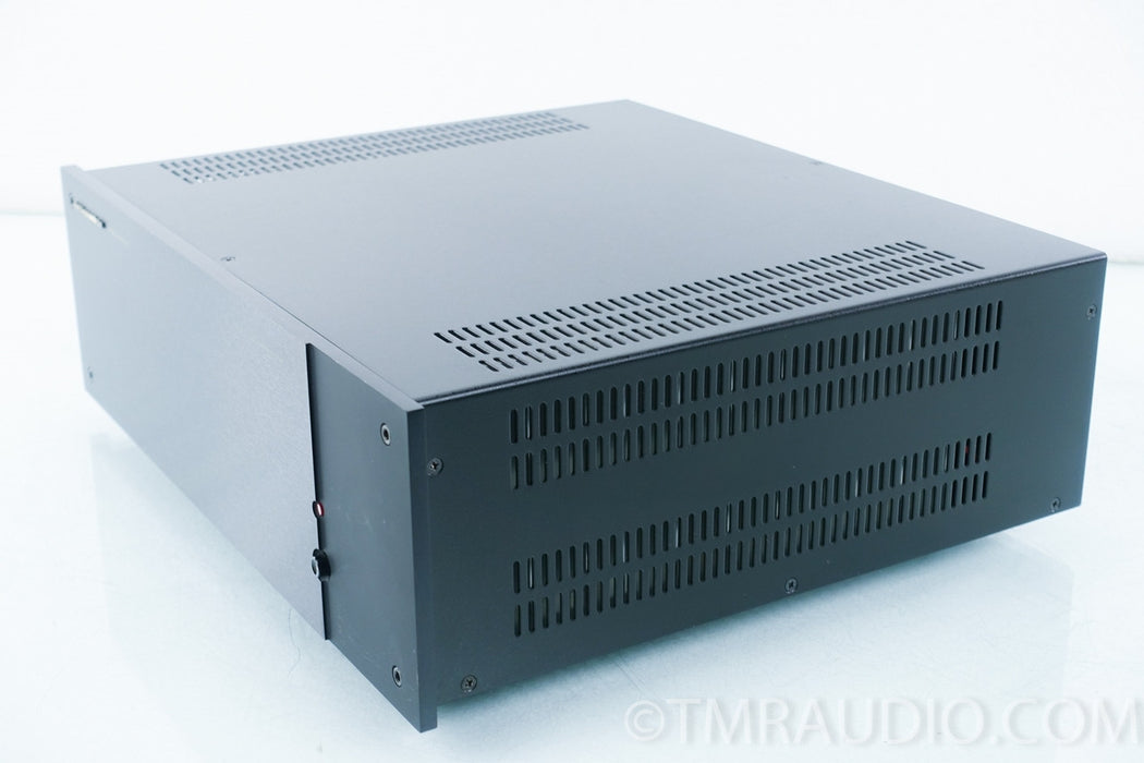 B&K AV5000 5 Channel Power Amplifier