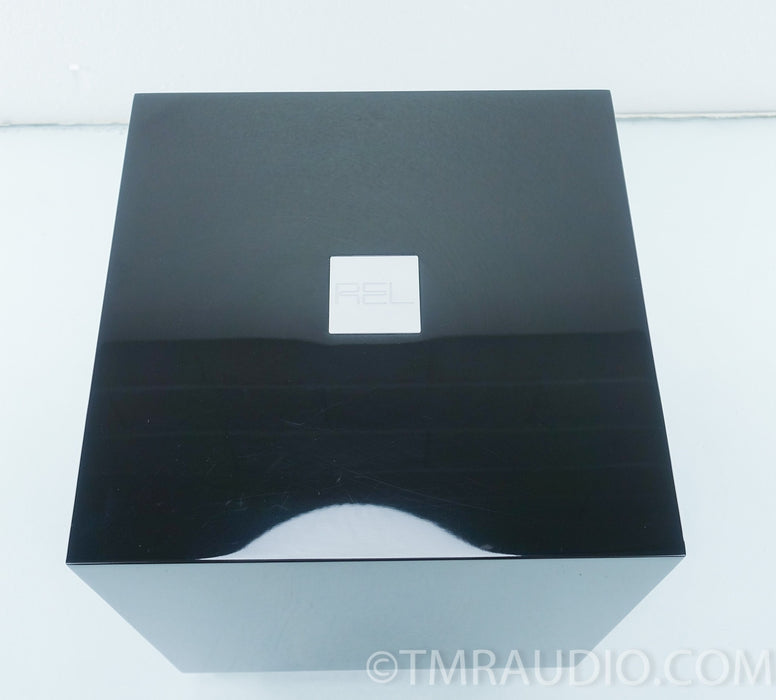 REL R-218 Powered Subwoofer
