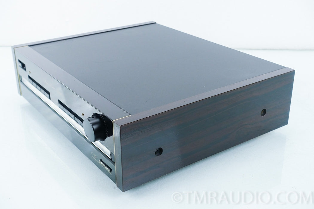 Pioneer C-90 Stereo Preamplifier