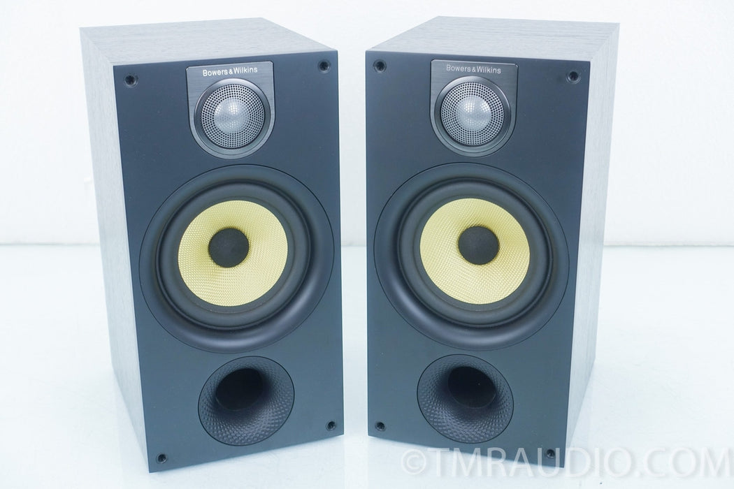 B&W 686 S2 Bookshelf Speakers