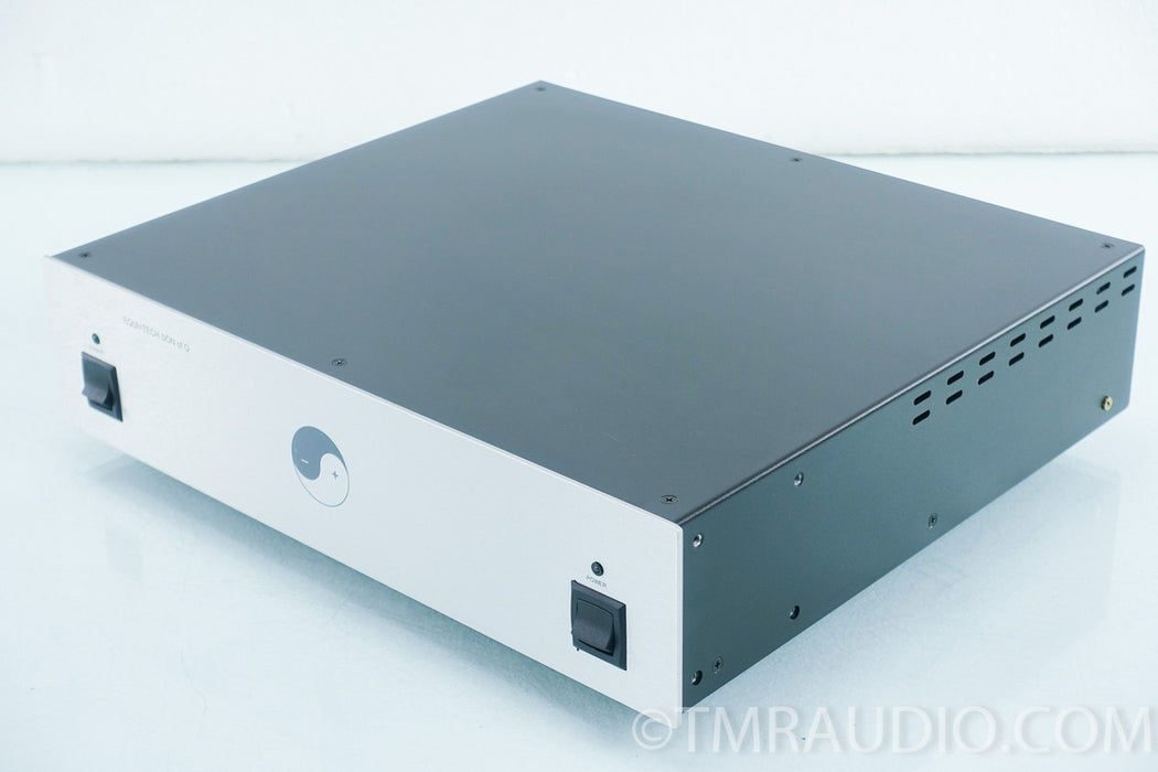 Equitech Son of Q Jr. Model 1R Balanced Power Supply