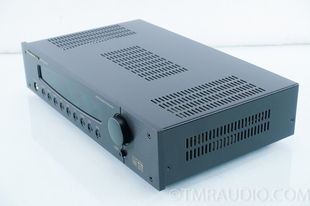 B&K Reference 30 Preamplifier / Processor