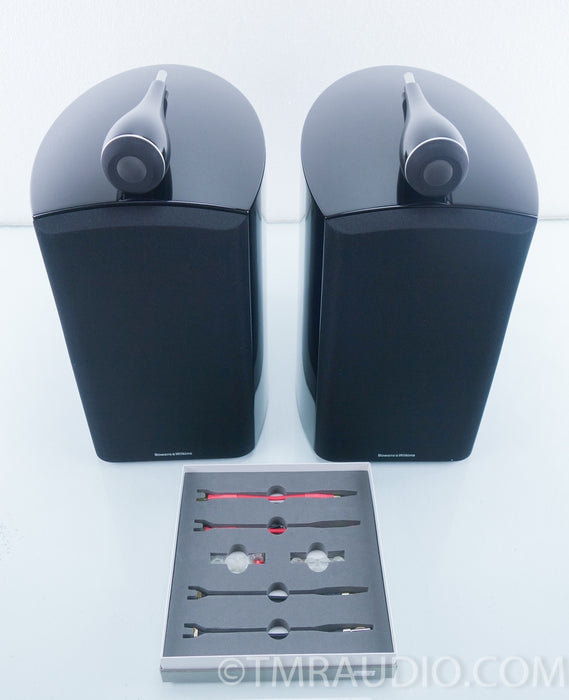 B&W 805 D2 Bookshelf Speakers