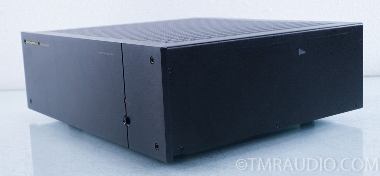 B&K Reference 2220 Stereo Power Amplifier