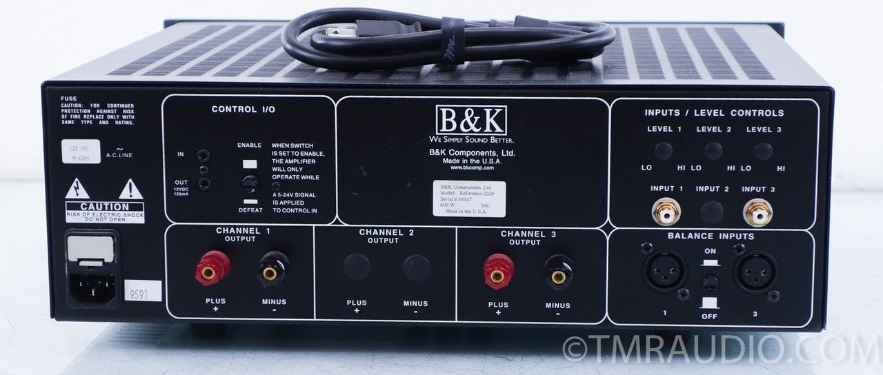 B&K Reference 2220 Stereo Power Amplifier