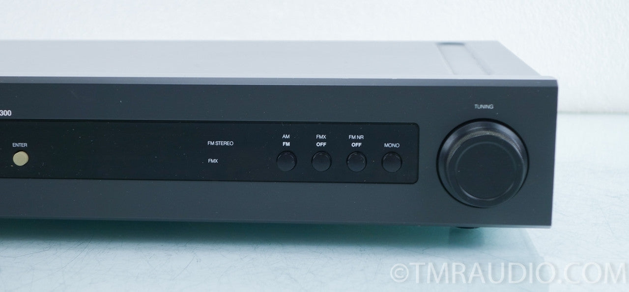 NAD 4300 AM / FM Professional Digital Tuner