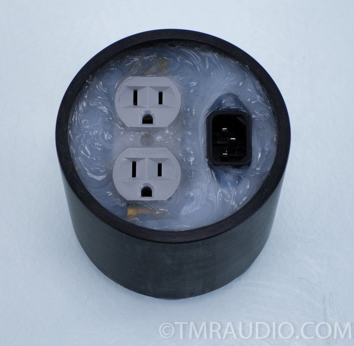 Blue Circle Audio PLC 6 Outlet Thingee AC Conditioner