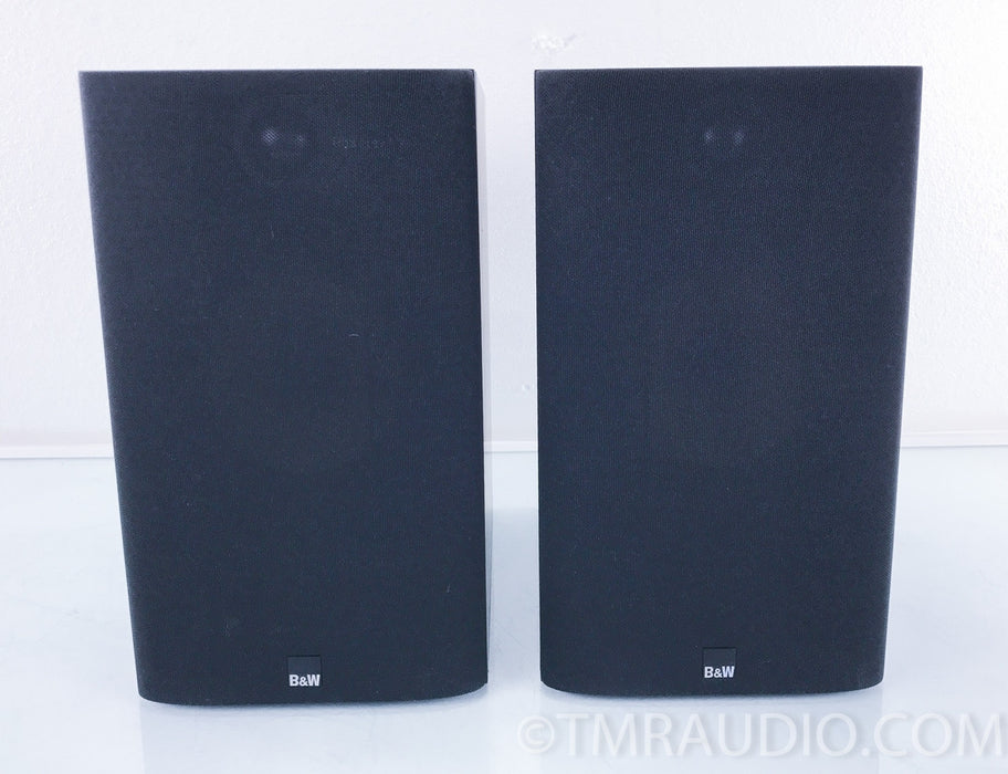 B&W 685 Bookshelf Speakers