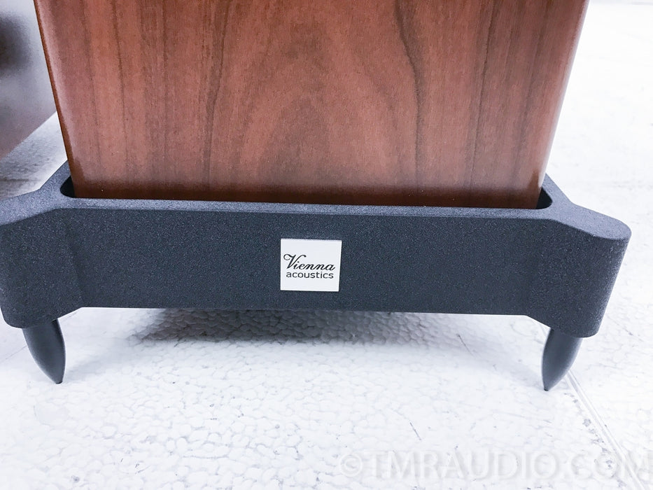 Vienna Acoustics Beethoven Baby Grand Floorstanding Speakers