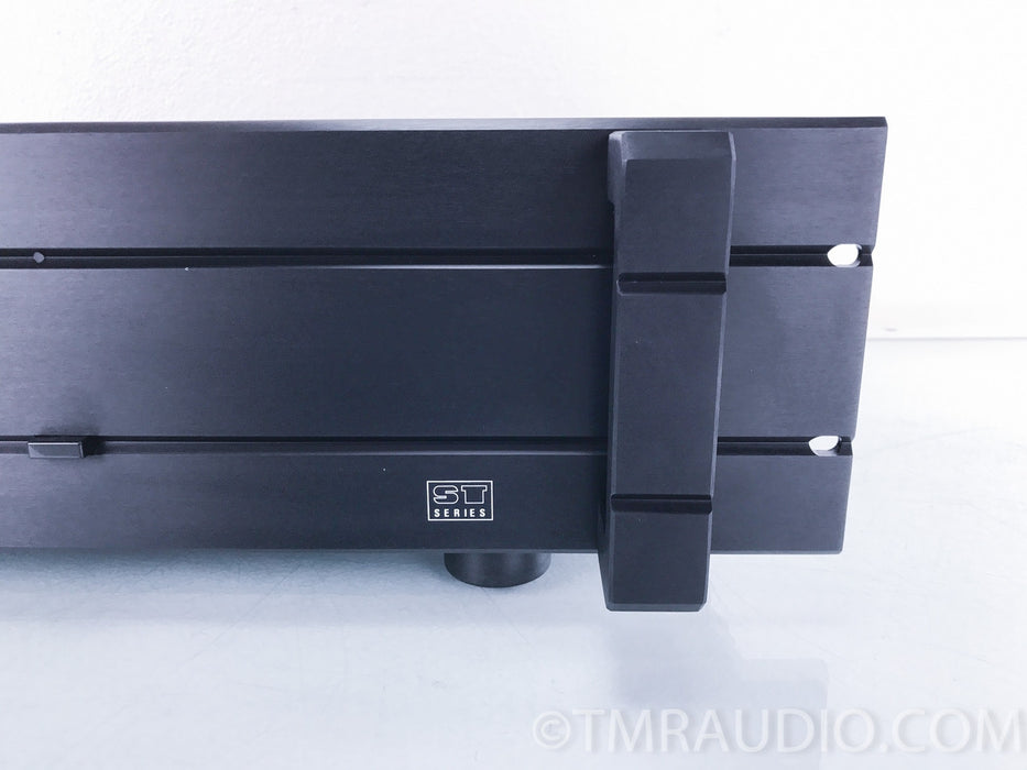 Bryston 7B ST Monoblock Amplifier: Single