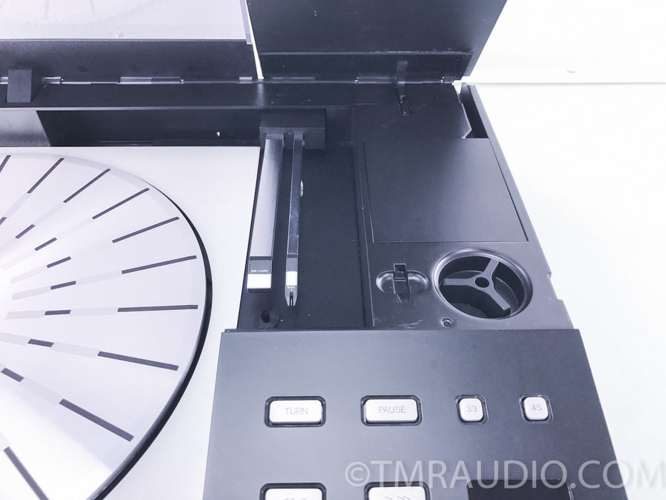Bang & Olufsen Beogram 8002 Turntable