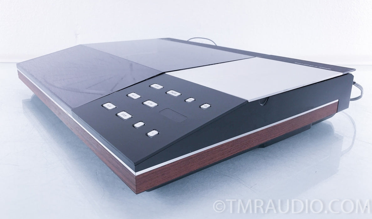 Bang & Olufsen Beogram 8002 Turntable