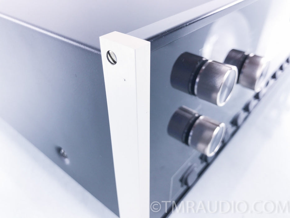 McIntosh MX118 Preamplifier / Home Theater Processor