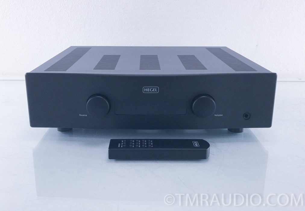 Hegel H160 Stereo Integrated Amplifier (less than 30 hours use)