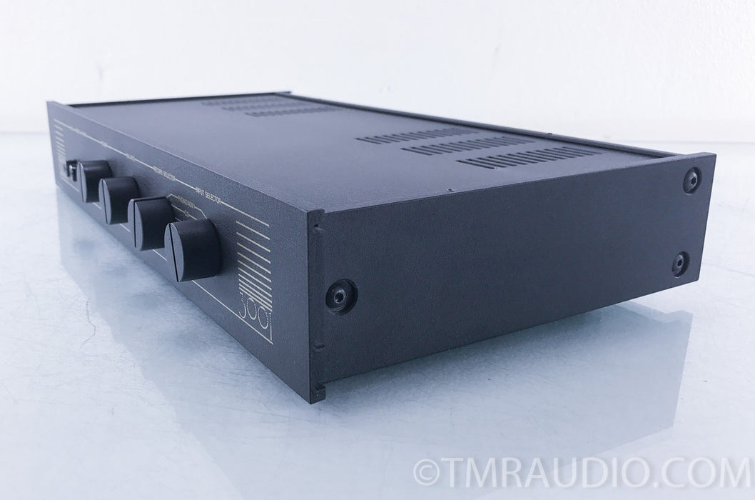 Sima P-3001 Dual Mono Preamplifier w/ MM Phono (SimAudio)