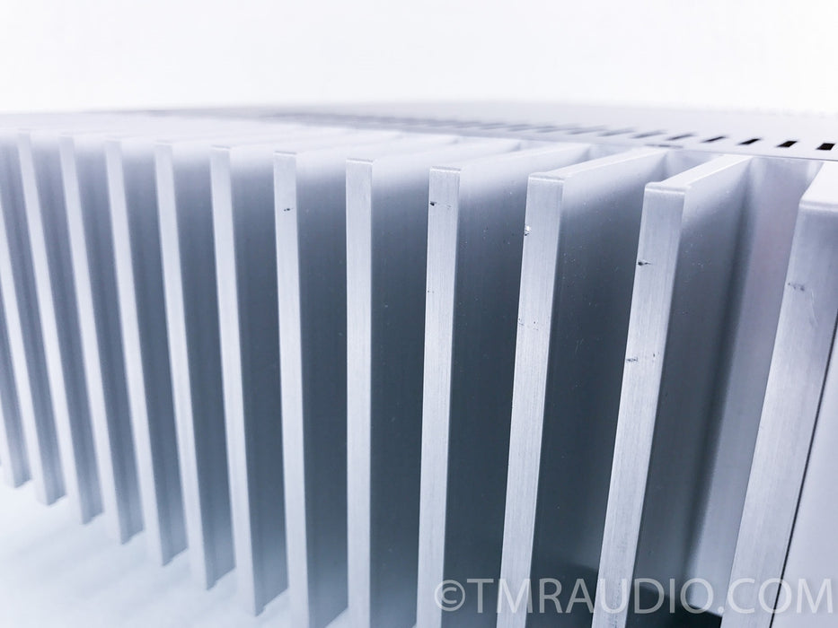 Class CA-2100 Stereo Power Amplifier