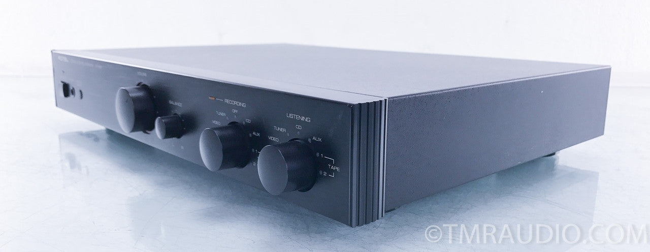 Rotel RC995 Stereo Preamplifier