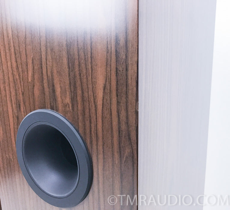KEF R700 Floorstanding Speakers