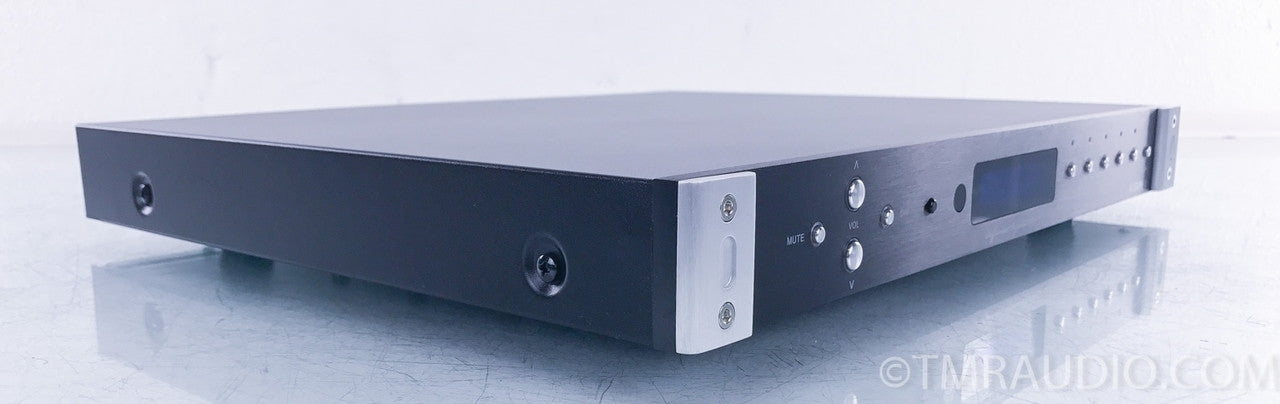 Emotiva XDA-1 DAC