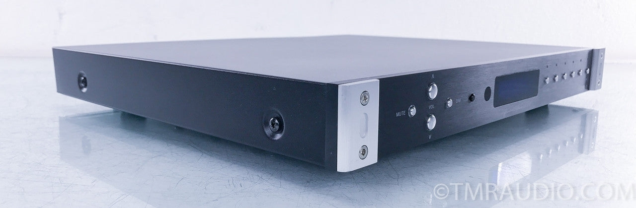 Emotiva XDA-1 DAC